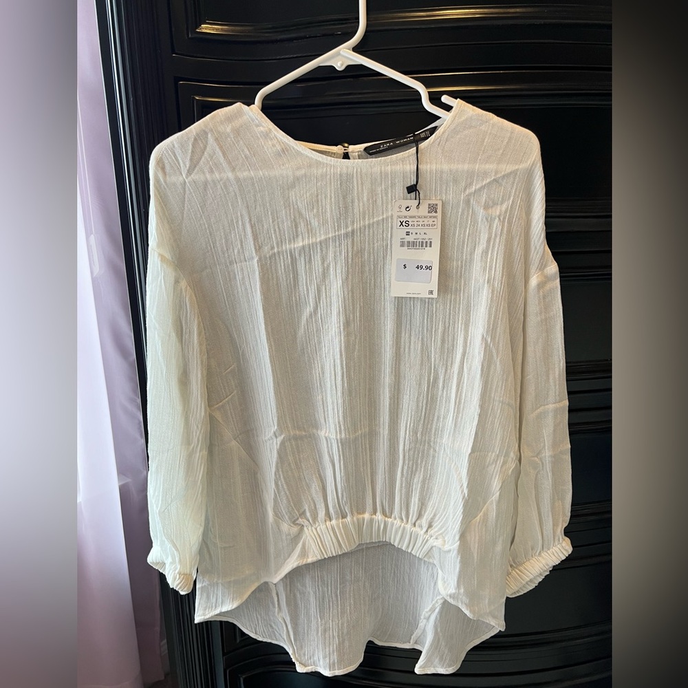 Zara off white long sleeve top. Size XS.